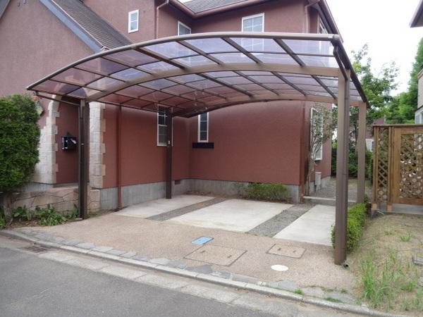 Parking lot