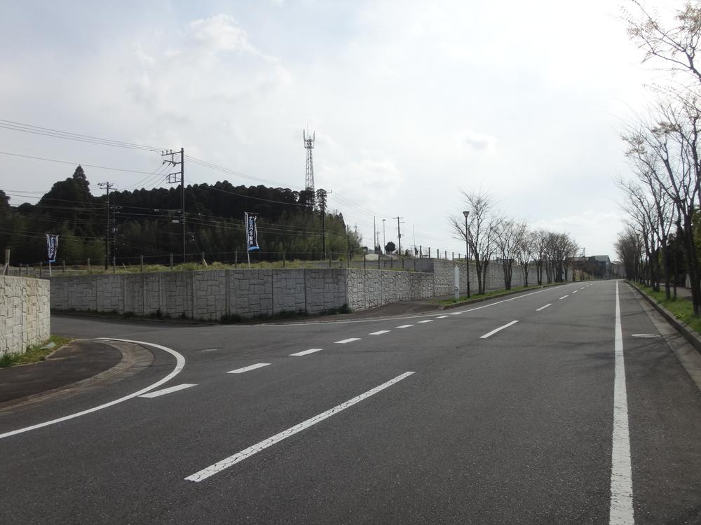 Local photos, including front road. Kiminomori Near the point of sale entrance