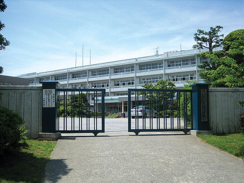 Junior high school. Ōamishirasato 1115m to stand omental junior high school