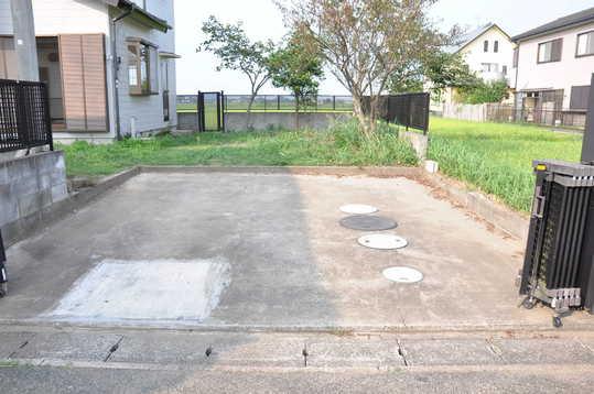 Parking lot