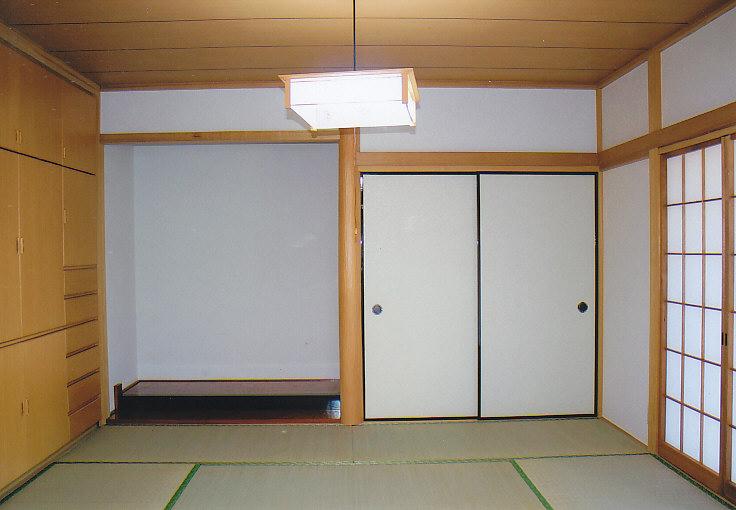 Other introspection. Alcove with a Japanese-style