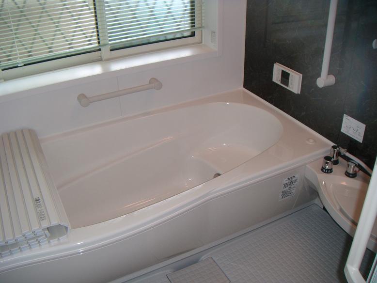 Bathroom. Local (03 May 2013) Shooting