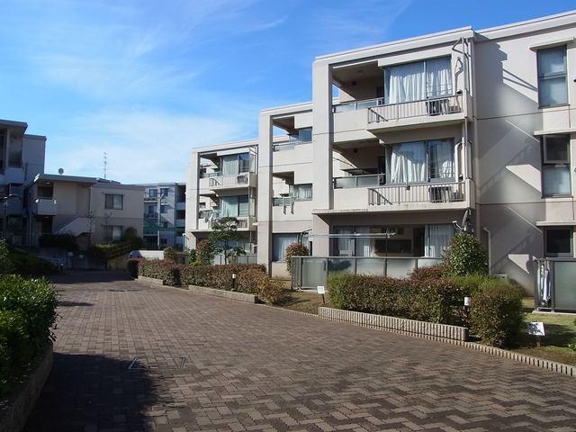 Local appearance photo. Total units 301 units of the big community