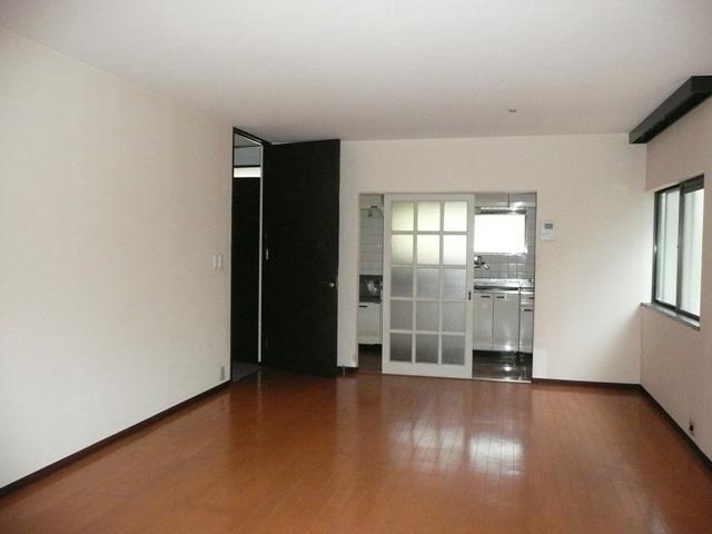 Living. Flooring ・ It was re-covered with cloth or the like, Clean living