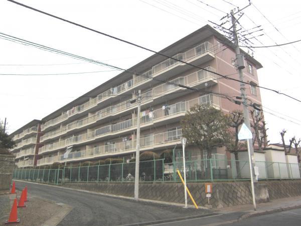 Local appearance photo. Day because there is no building in front ・ Ventilation is good!