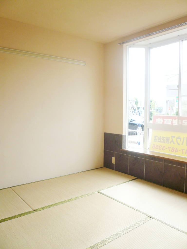 Other room space. You can purr in the relaxation of the Japanese-style room!