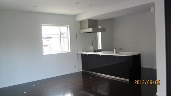 Living. Stylish decorated with diamond floor