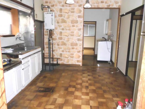Kitchen. dining