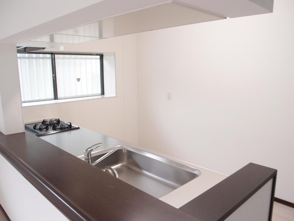 Kitchen. Indoor (September 2012) shooting
