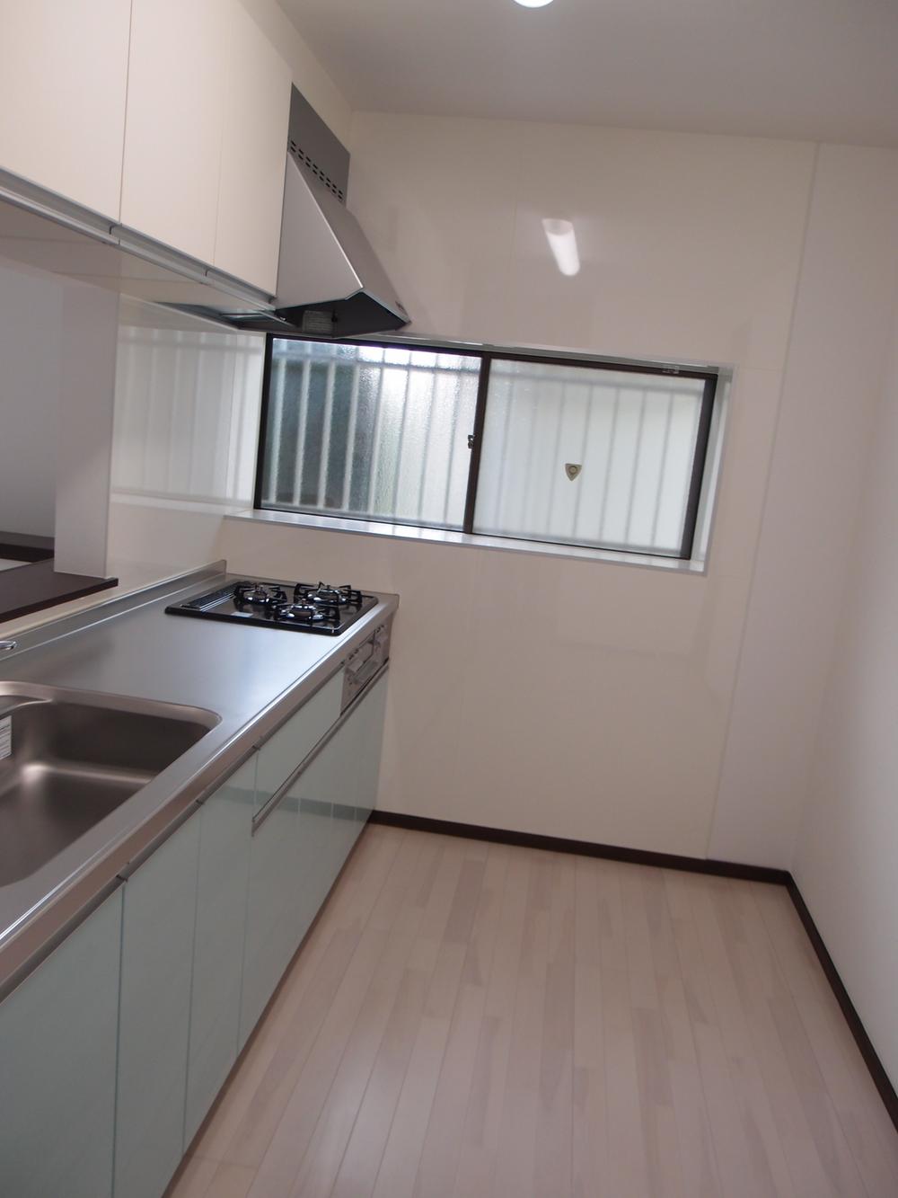 Kitchen. Indoor (September 2012) shooting