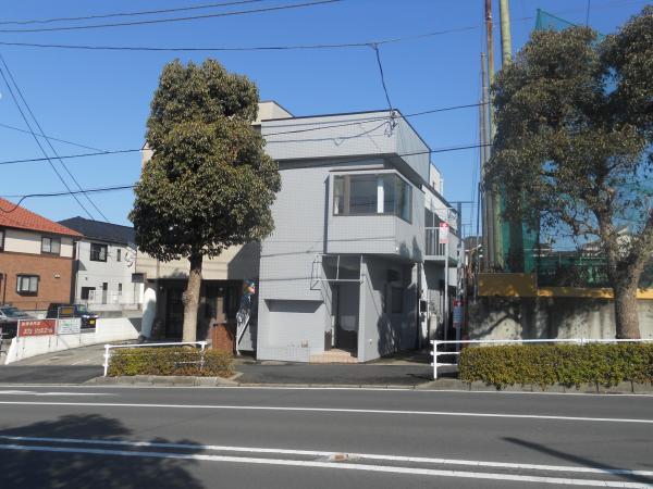 Local appearance photo. Bright 1 buildings facing the main street