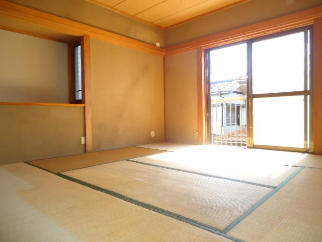 Non-living room. Second floor: Japanese-style room (February 2013) Shooting