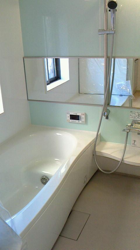 Other Equipment. It is a bathroom of the same specification. Panasonic Kokochino. Warm is a bathtub and easy care of the drainage opening and the floor features. This breadth that can be comfortably in one tsubo type.