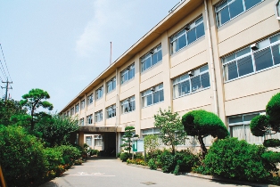 Junior high school. 410m until Sakura Municipal Shizu junior high school (junior high school)