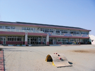 kindergarten ・ Nursery. Sakura City Tatsukita Shizu nursery school (kindergarten ・ 909m to the nursery)