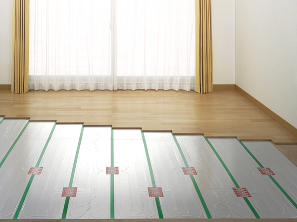 Other.  [Floor heating system] Living the "gas hot water floor heating" ・ Installed in the dining. To warm the whole comfortably room from the ground without making the dust, Do not worry about that pollute indoor air. (Same specifications)