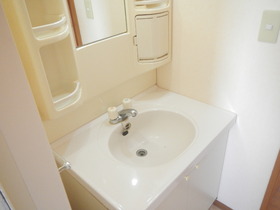 Washroom. It is independent wash basin, This is useful in the morning of the dressing.