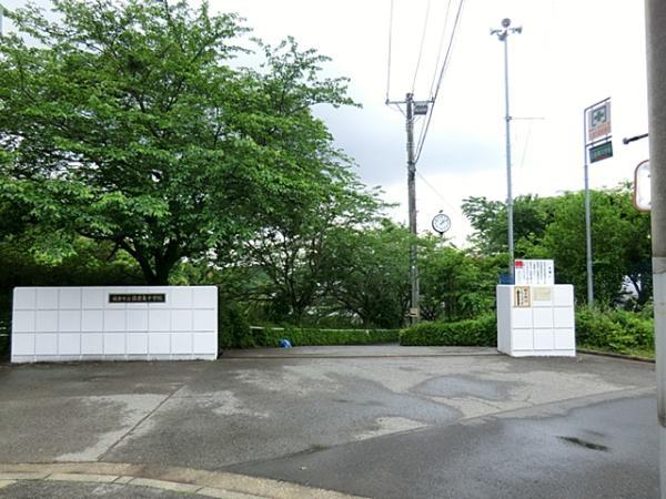 Junior high school. Sakurahigashi 15-minute walk from the 1200m junior high school until junior high school