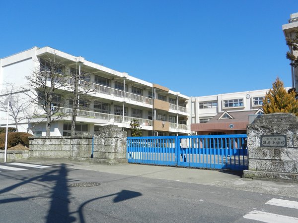 Primary school. Usui 800m up to elementary school (elementary school)