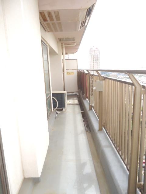 Balcony. Wide balcony of 8.7m width