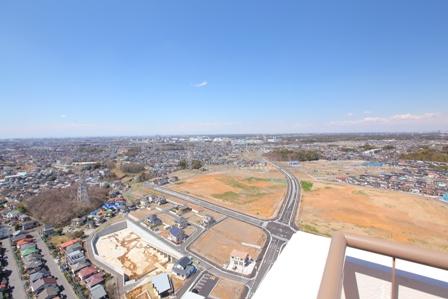 View photos from the dwelling unit.  ■ Spectacular view of the ground 100m class