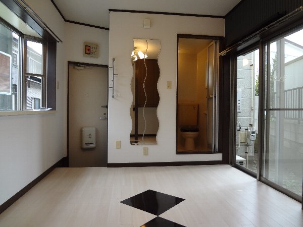 Living and room