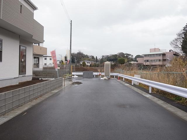 Local photos, including front road. Flat 35 applied housing