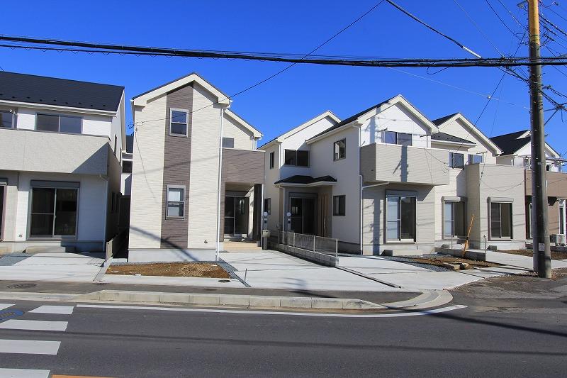 Local appearance photo. Local (11 May 2013) Shooting