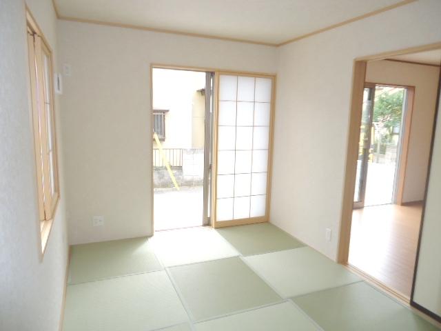 Non-living room. Same specifications Photos