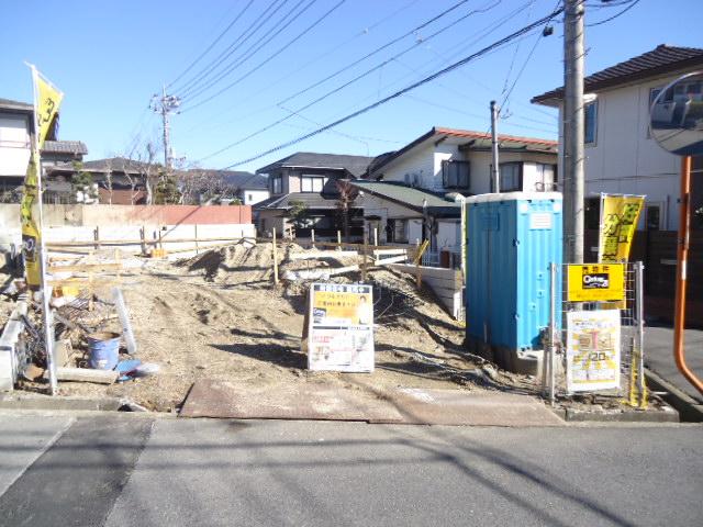 Local appearance photo. Local (12 May 2013) Shooting