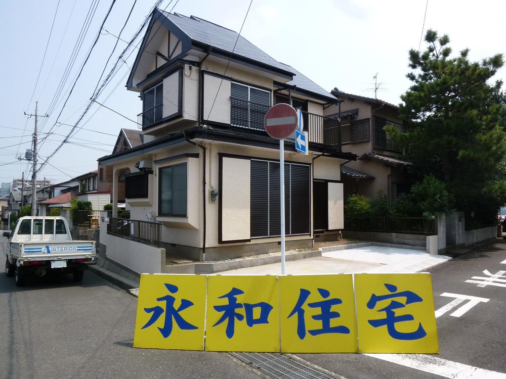 Local appearance photo.  ☆ Renovation completed ☆  ◆ Car space expansion! Local (August 2013) Shooting