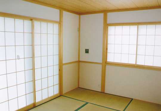 Other introspection. South-facing bright Japanese-style