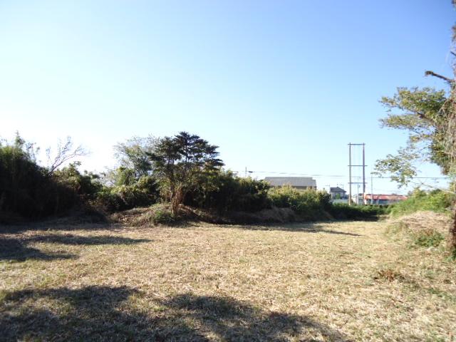 Local land photo. Taken from the site in the east