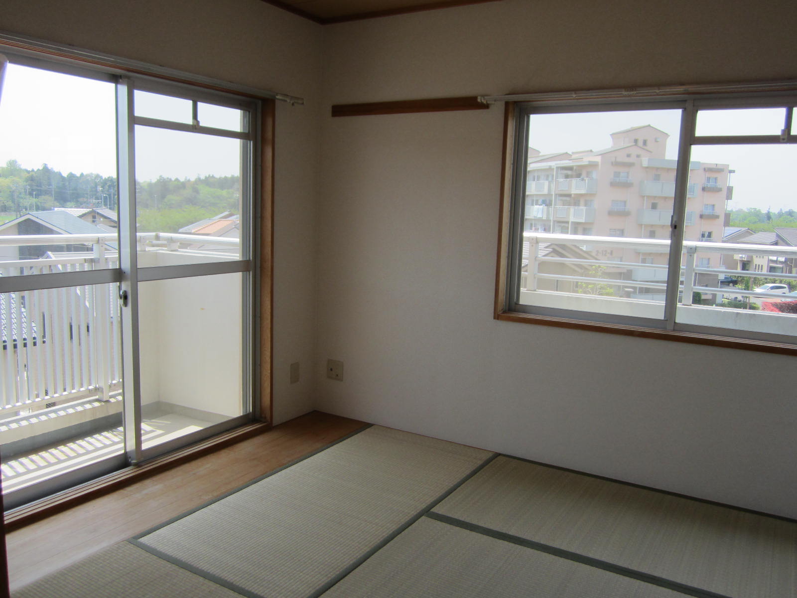 Other room space. 6-mat Japanese-style room window 2 or owned Ri