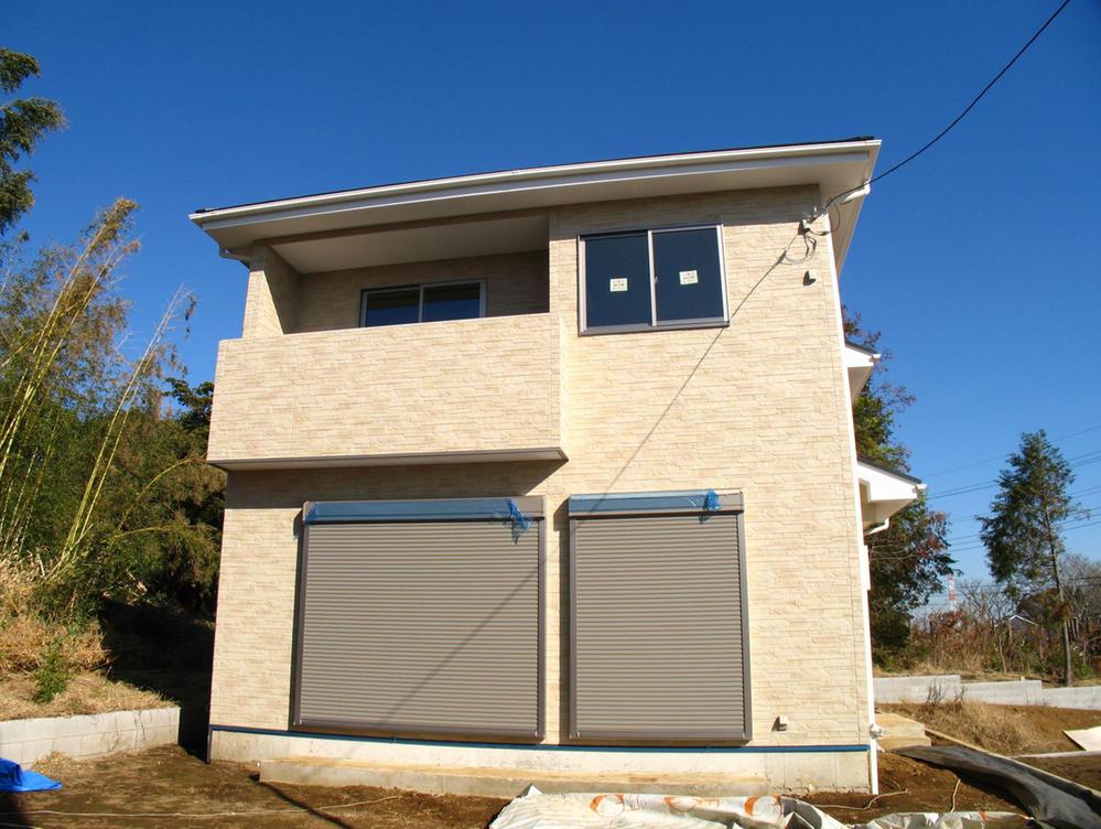 Local appearance photo. Local (12 May 2013) Shooting