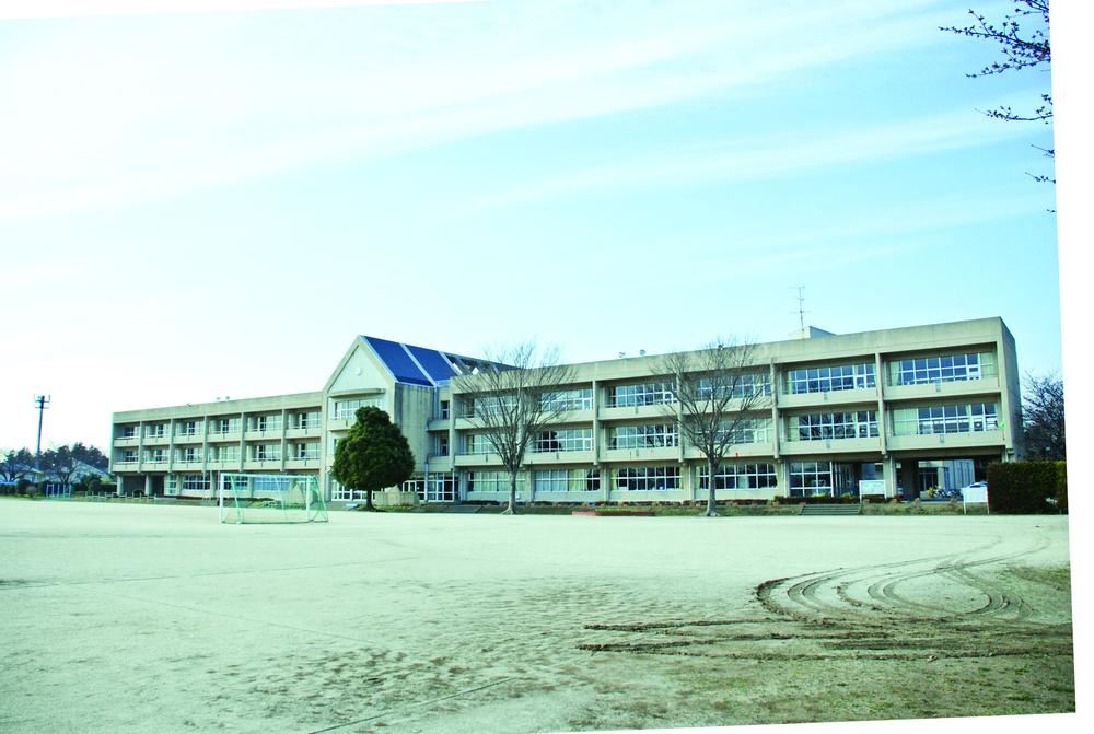 Primary school. Shirai municipal pond 480m Shirai City pond elementary school to elementary school