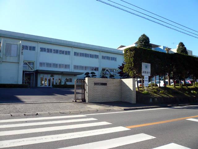 Junior high school. 2400m to Shirai junior high school
