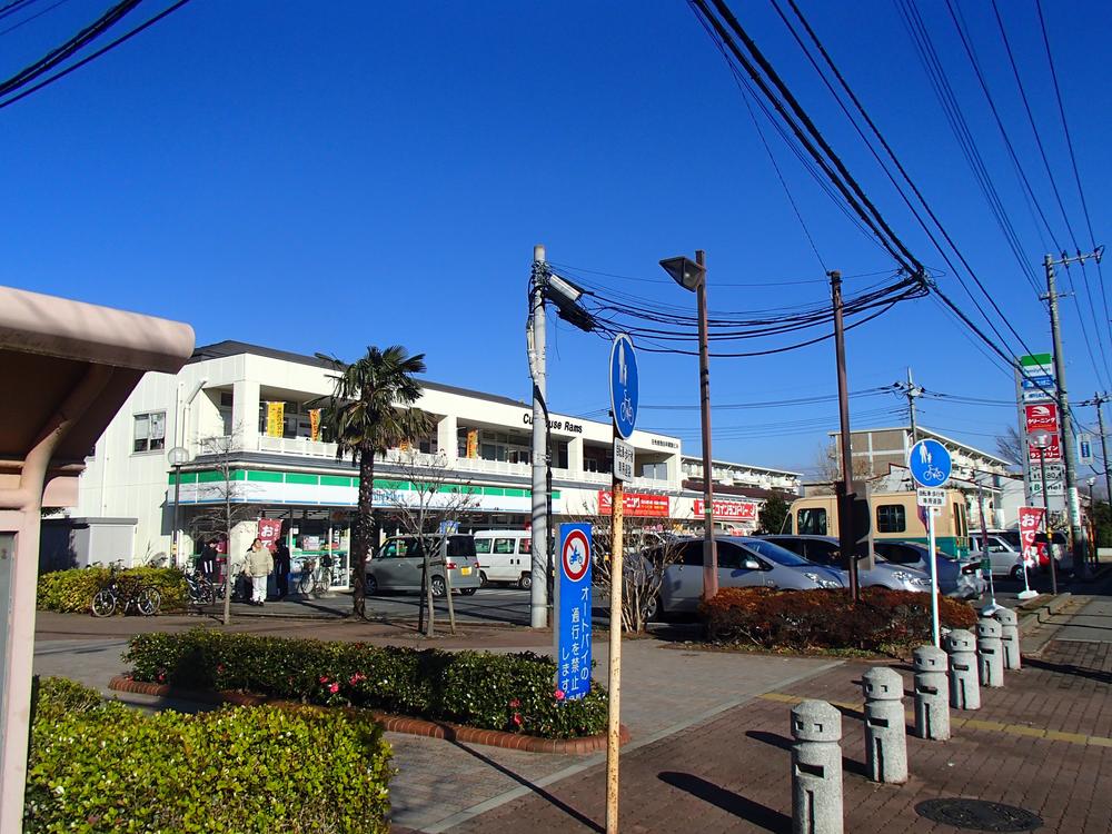 Convenience store. FamilyMart Shimizuguchi store (a 13-minute walk) 1050m