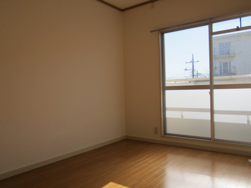 Other room space. 5.2 tatami Western-style