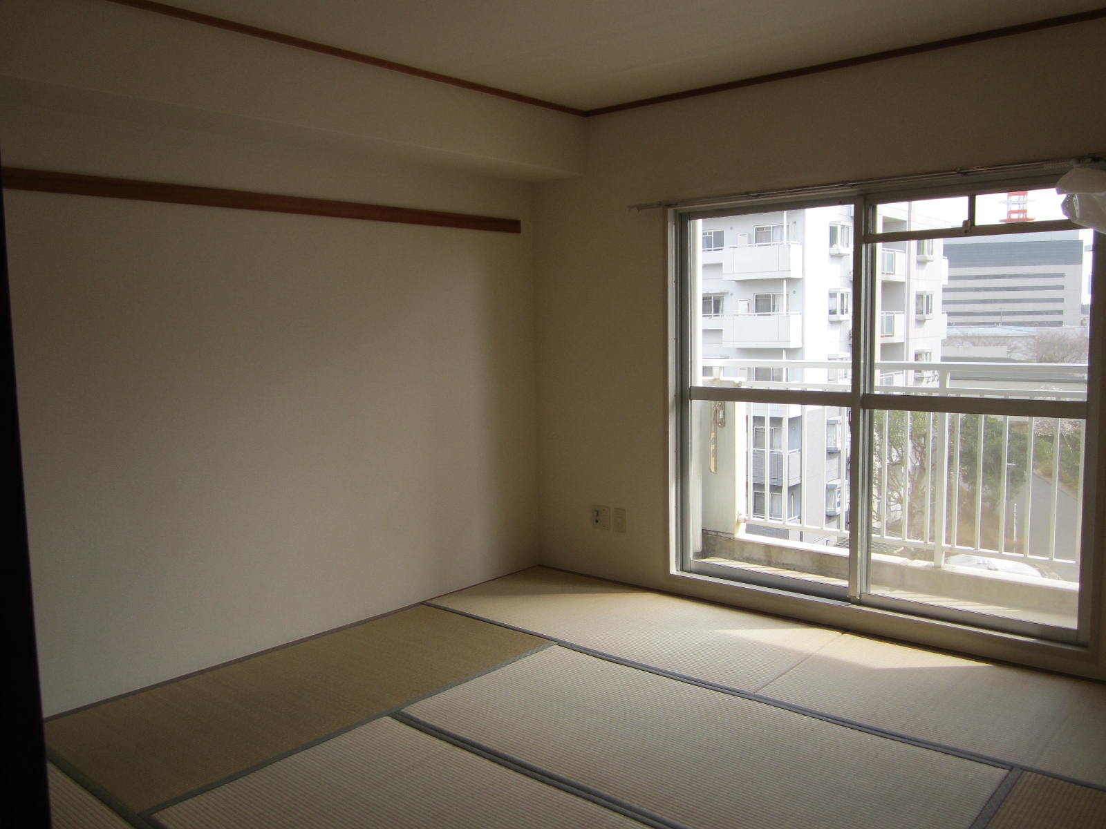 Other room space. 8-mat Japanese-style
