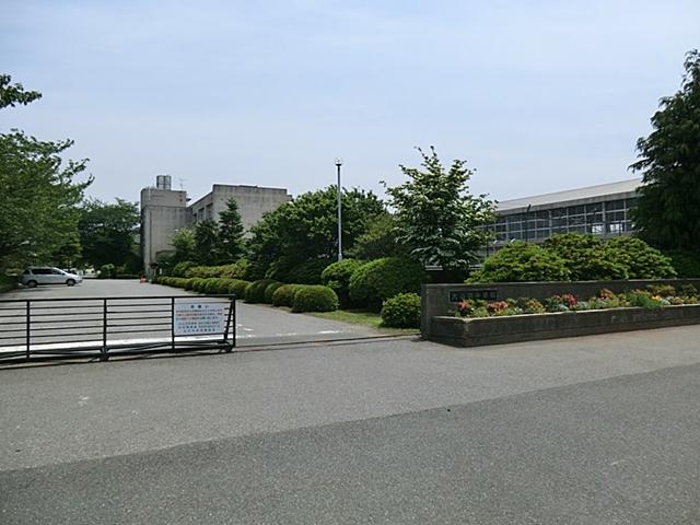 Junior high school. 2000m to Shirai City Oyamaguchi junior high school