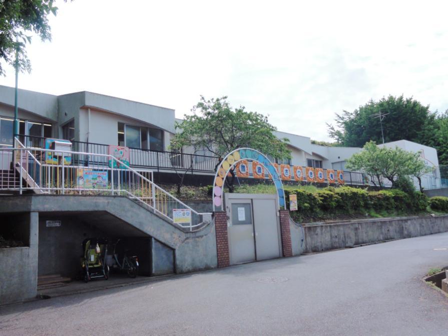 kindergarten ・ Nursery. Kuranamidai Satsuki to kindergarten 240m