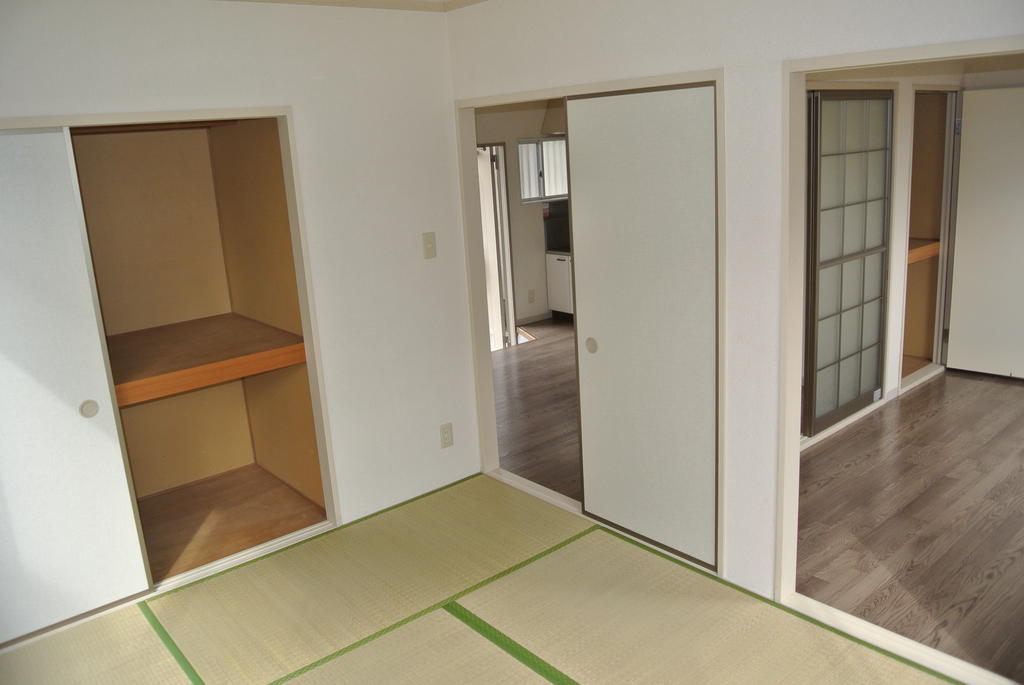 Other room space. From Japanese-style Western-style to the kitchen