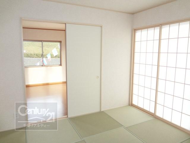 Non-living room. It is loose in 6 Pledge Japanese-style room