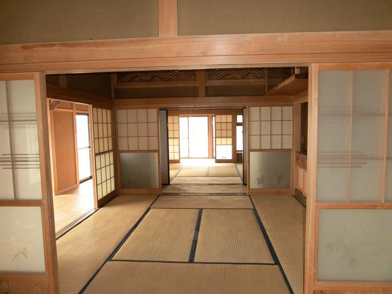 Floor plan. 25,500,000 yen, 7LDK + 2S (storeroom), Land area 669 sq m , Building area 229 sq m Tsuzukiai will spread To Dawn