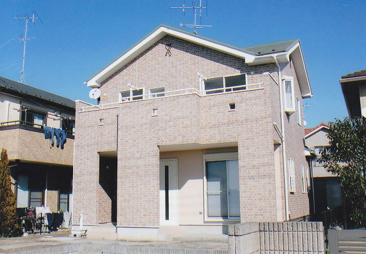Local appearance photo. The appearance of the design of the tile tone