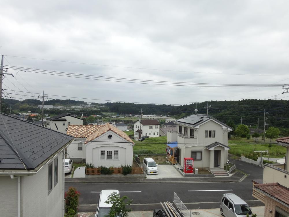 View photos from the dwelling unit. View from the site (June 2012) shooting
