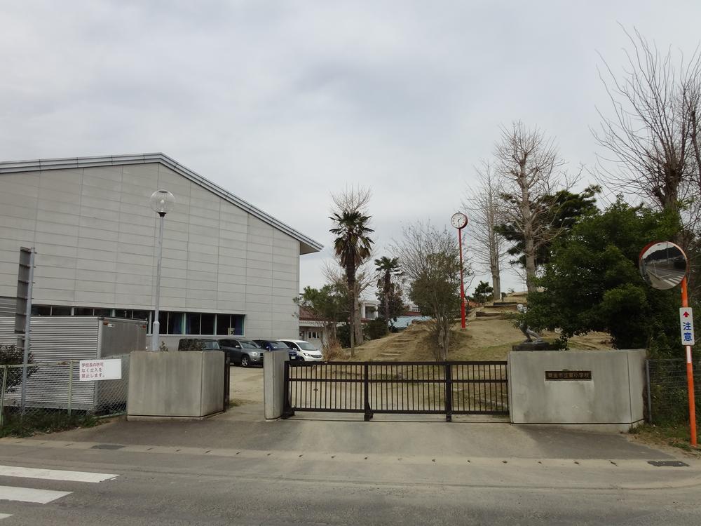 Primary school. Togane Tatsuhigashi to elementary school 1820m