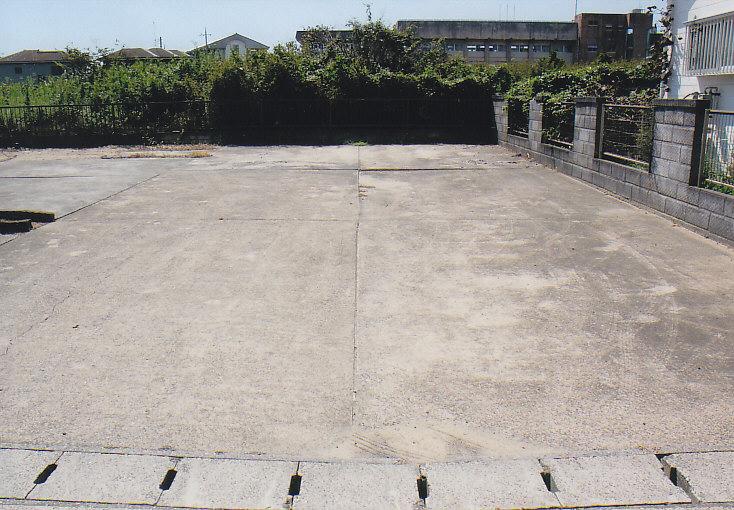 Parking lot. Spacious parking lot three space