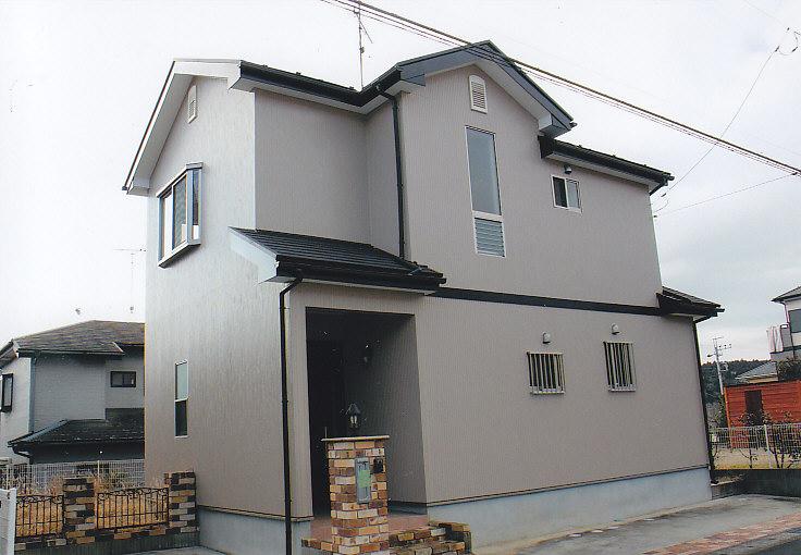 Local appearance photo. The appearance of the design had settled